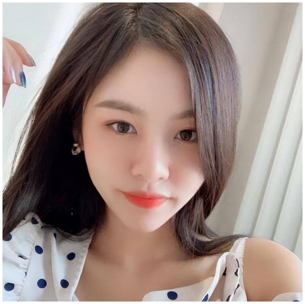 网红祝晓晗:"塑料"父女情吸粉4千多万,她到底凭啥?