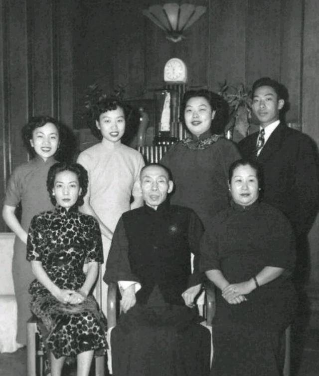 杜月笙传奇一生,迷上了姚玉兰母女三人的京戏,真实情况如何