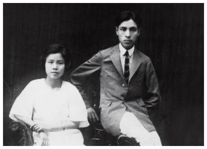 党内英才李硕勋 年仅28岁牺牲 妻子守寡54年 儿子成国家总理