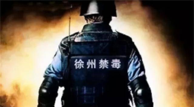 27年前,在警察父亲葬礼哭泣的小男孩,如今也牺牲在同一岗位上