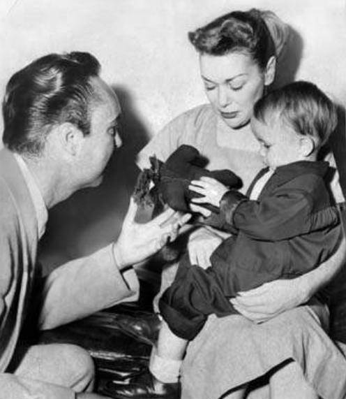 芭芭拉:踏入加州毒气室的第3位女性,死前被特许与儿子告别