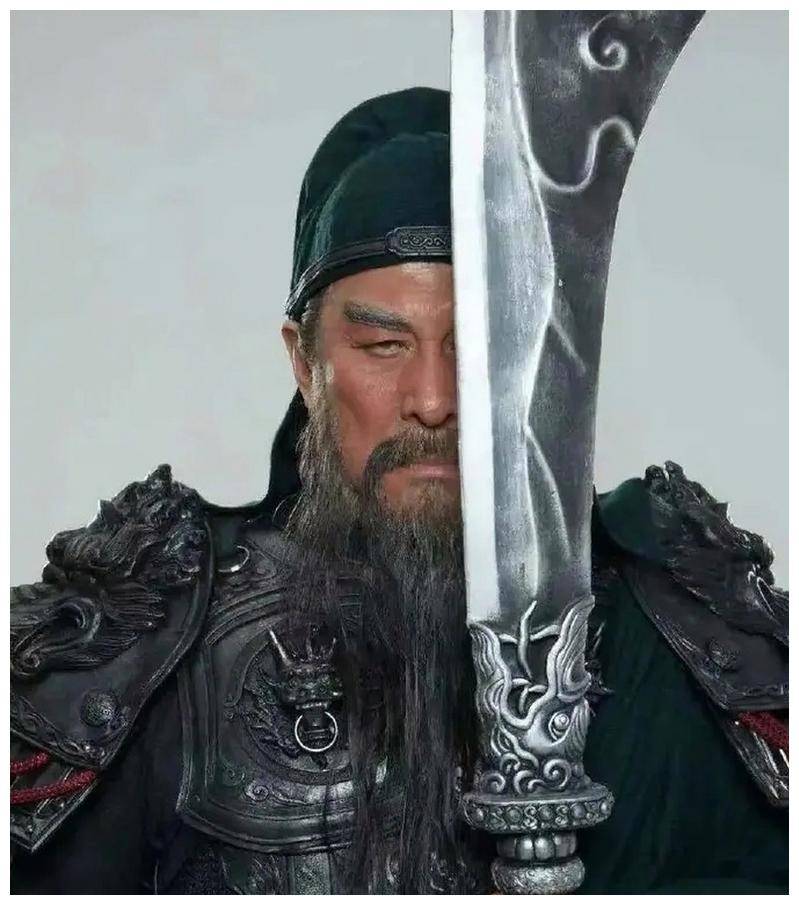 关羽身长九尺,放到如今有多高?1976年,广西出土一汉尺揭开答案