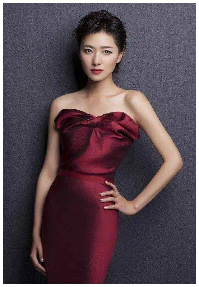 不婚族万茜:从不炒作,嫁普通丈夫,40 岁高龄为小丈夫生孩子