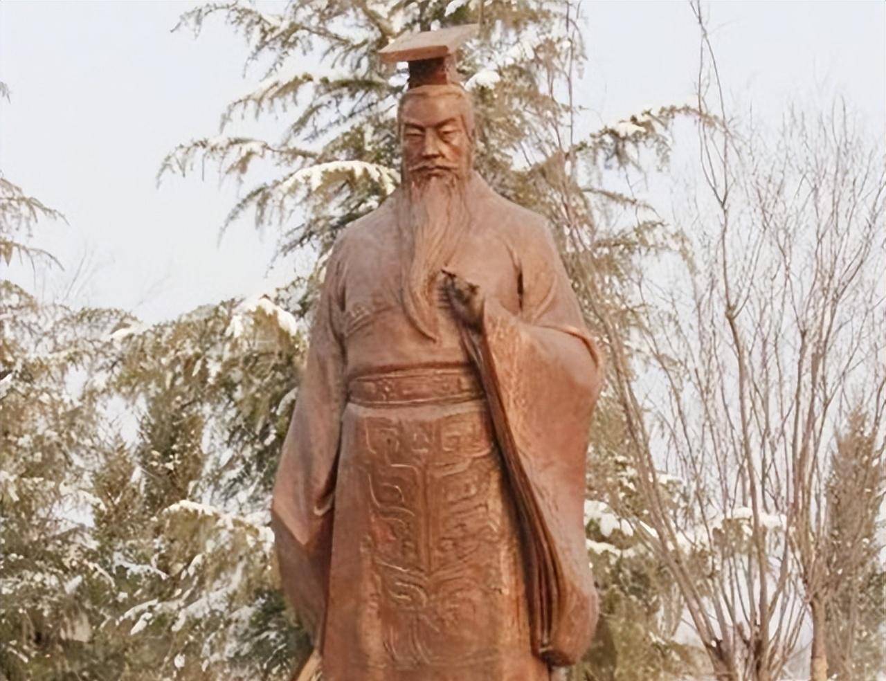 在这期间,熊元和秦昭王的女儿结婚,生下了芈启,也就是熊启.