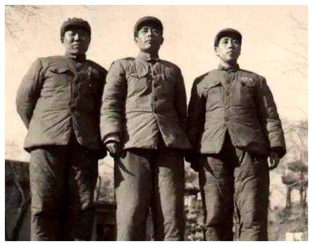 他曾担任空军技术部副部长,49岁升少将,55岁自杀