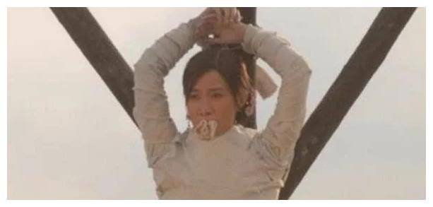 历史上真实"女太监"净身过程比男太监还残忍,皇帝却乐此不疲