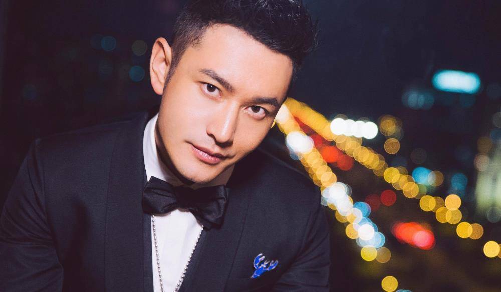 两代男神同框,180周润发遇179黄晓明,谁谎报身高一目了然