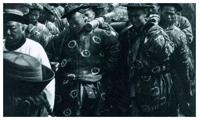 东陵大盗孙殿英:震惊中外,军事盗掘慈禧,乾隆地宫事件始末