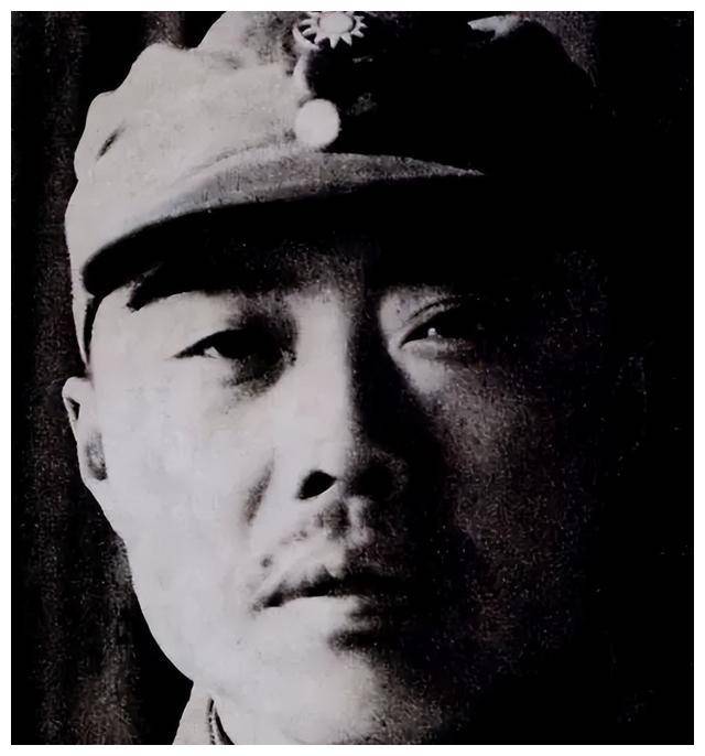 1990年，红军“第一叛将”想回大陆定居，邓小平如何智慧处理？_龚楚_中央_革命