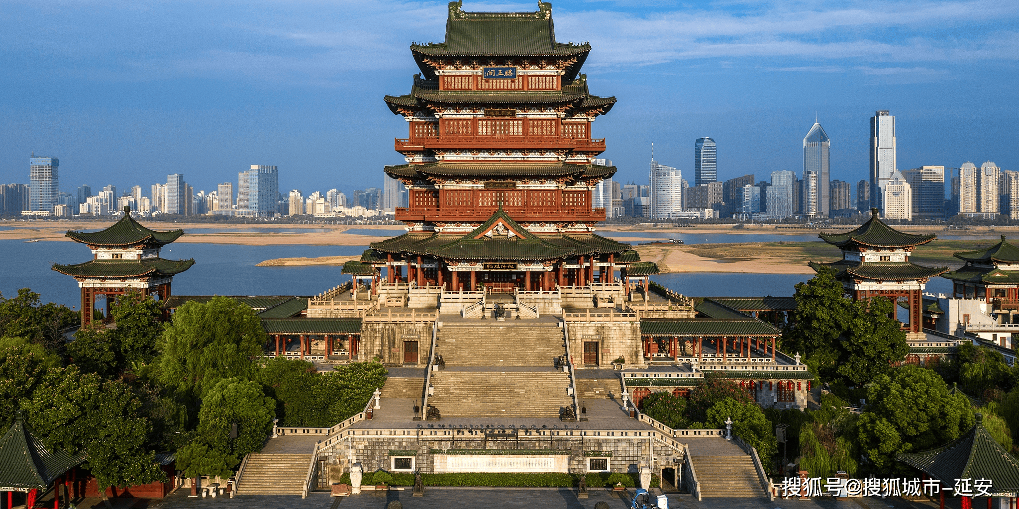 江西旅游必去的景点,江西八日旅游景点大全你去过几个?