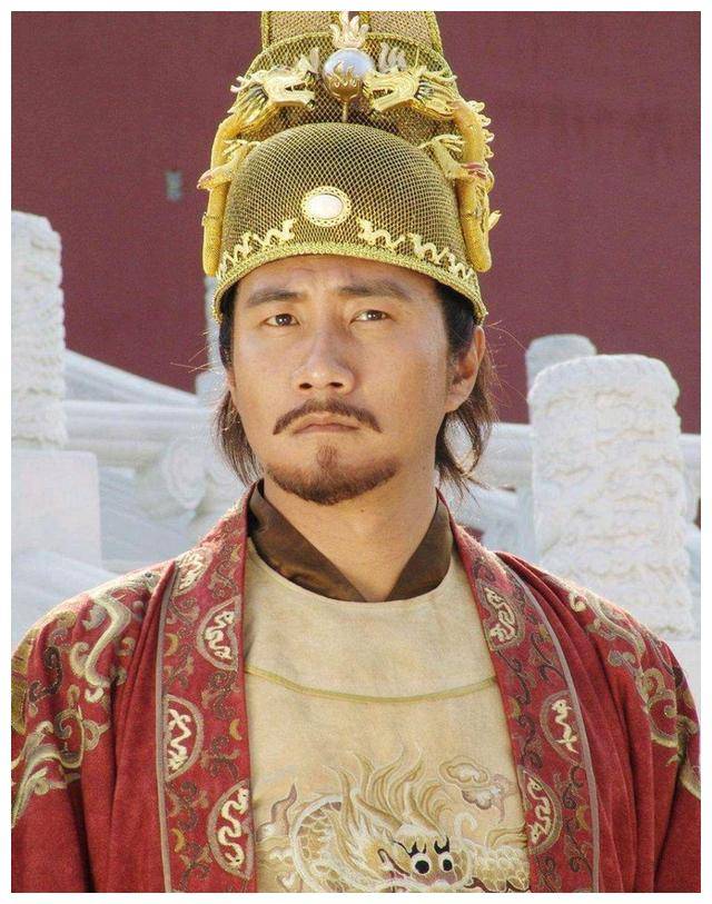 朱佑樘的父亲是明宪宗朱见深,宪宗起初也是一位英明神武的皇帝,后来