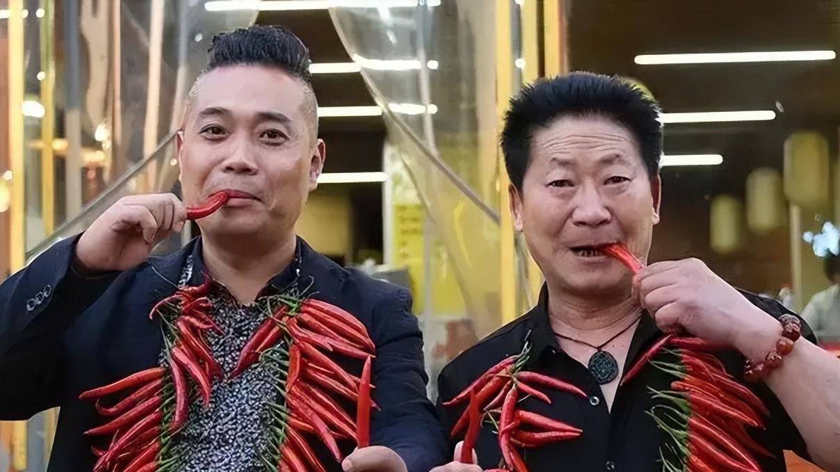 辣王李永志:每天5斤辣椒配白酒,破世界纪录,最后胃穿孔被送医_比赛_一