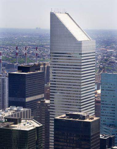 悬空的花旗大楼,4根35米的柱子撑起279米的大楼,曾险遭灭顶之灾