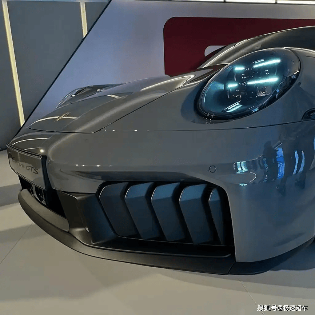 2025款保时捷911曝光，引领豪华轿跑新风潮_搜狐汽车_搜狐网