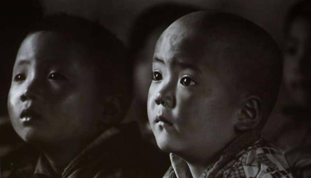 "大眼睛女孩"苏明娟,因一张照片被人熟知,现已成为人生赢家_解海龙