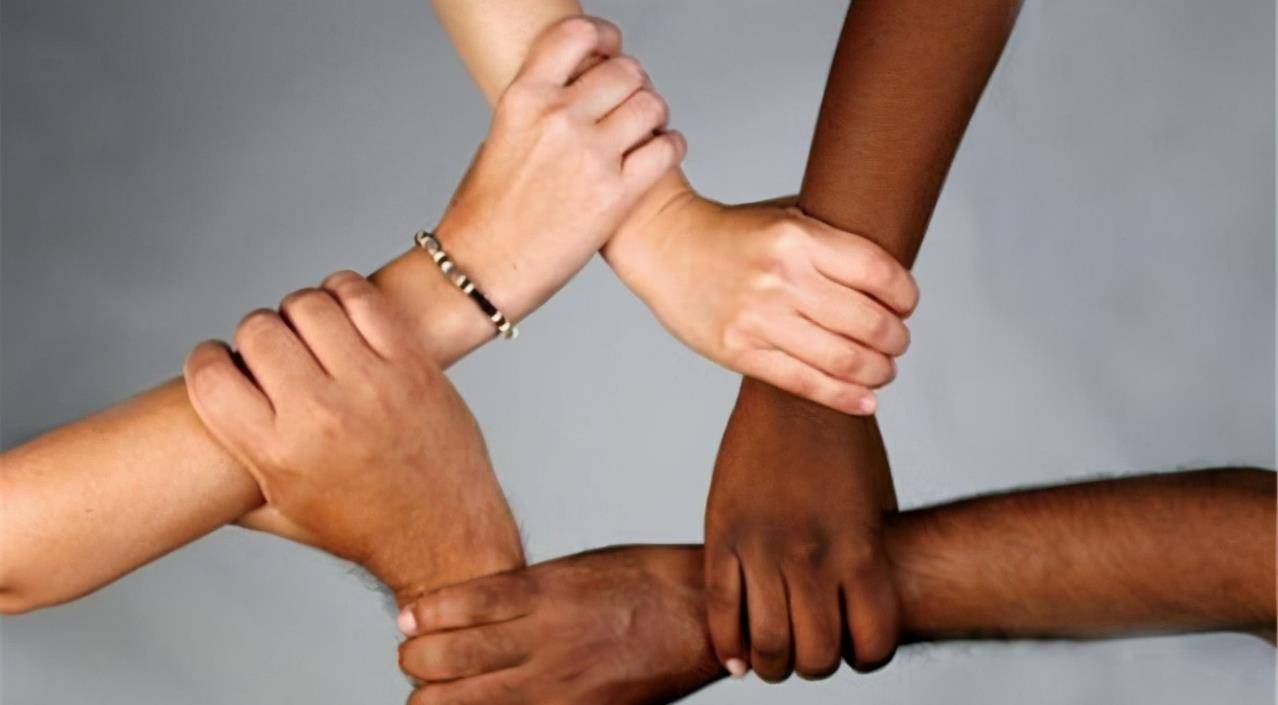 原创为什么不应该歧视黑人?因为我们也曾因被歧视而愤懑