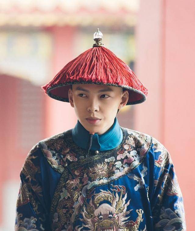 进忠去世前,撑着最后一口气留下扳倒炩妃的证据:你不仁我也不义