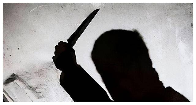 男子杀人后自首,警察说不归本辖区管,他见警察都不管再去杀两个