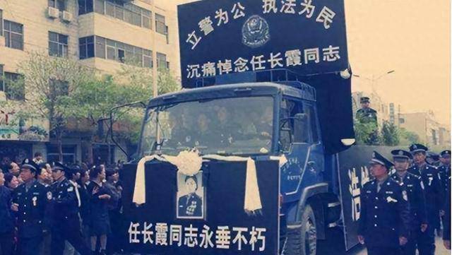 回顾任长霞意外身亡后,丈夫也因病去世,他们唯一的儿子如今怎样了