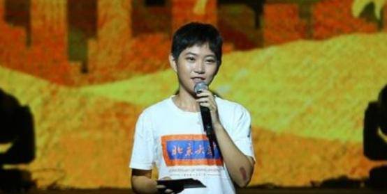 北大学霸成女陆战队员,首长对其连连称赞,如今名利双收