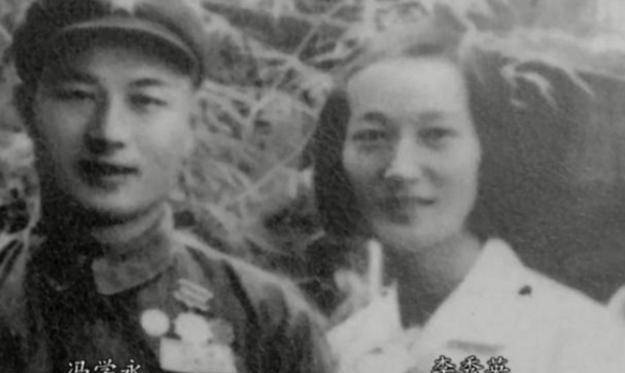 我军一连长在看纪录片时突然流泪,指着屏幕:她是我妻子_李秀英_冯学永