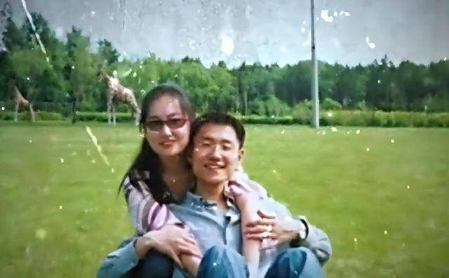 父母的话让王越气愤不已,从小乖巧懂事的王越第一次不顺从父母的意见.