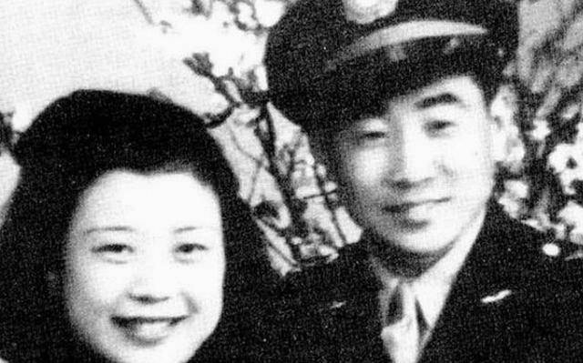 台湾飞行员:驾机回大陆,带回先进知识,生前再未见过妻儿