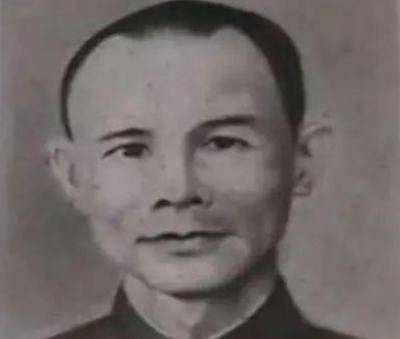 44年张德能率四万国军过湘江,淹死五千,蒋介石:有失戎机,枪决