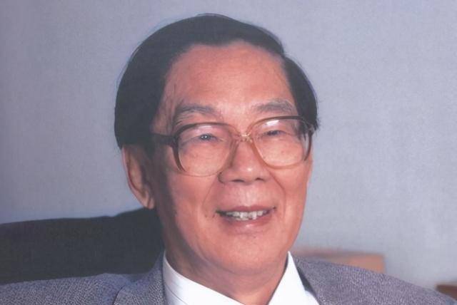 柏杨:3次学历造假,瞒婚5任,晚年儿孙成群却流落街头