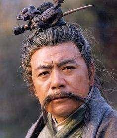 笑傲江湖中左冷禅不只在华山派埋下了劳德诺一个内奸,还有此人