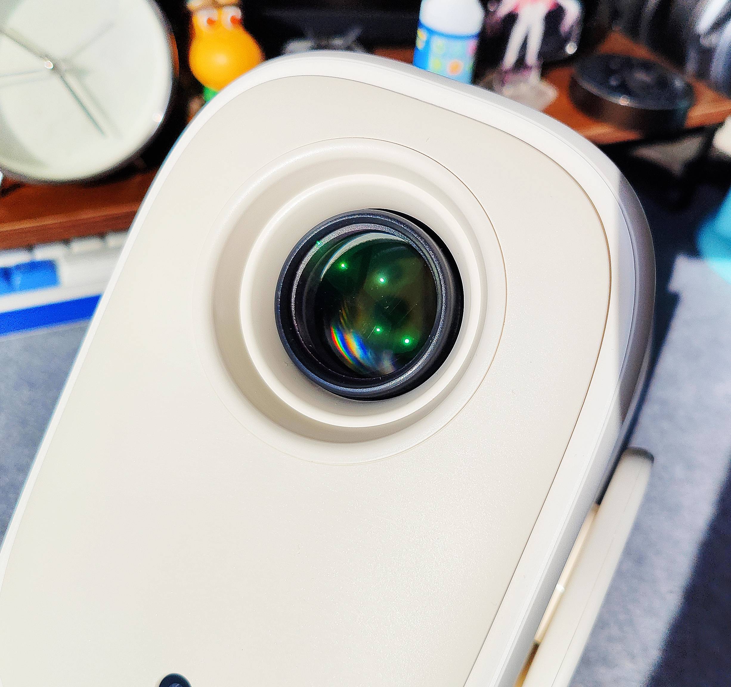 百元级旗舰,影院级享受 —— 哈趣Q1投影仪