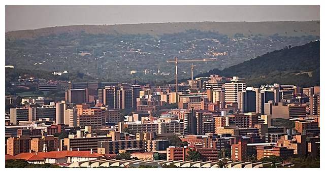 它在当时属于中等发达国家水平,不仅是非洲首富,在世界那也是出名的