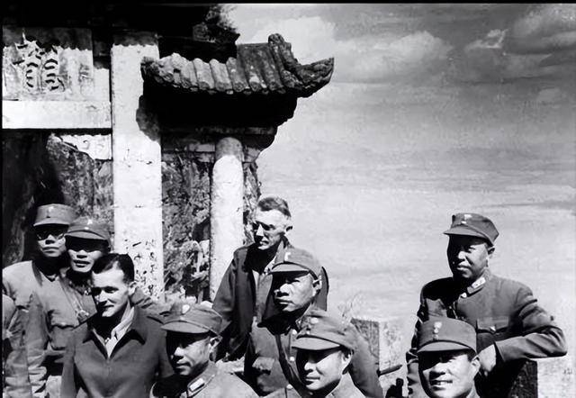 师长扮伙夫,背着行军锅逃跑,韩先楚大笑:李先生,大锅不沉啊?_李正谊_赵振_我军