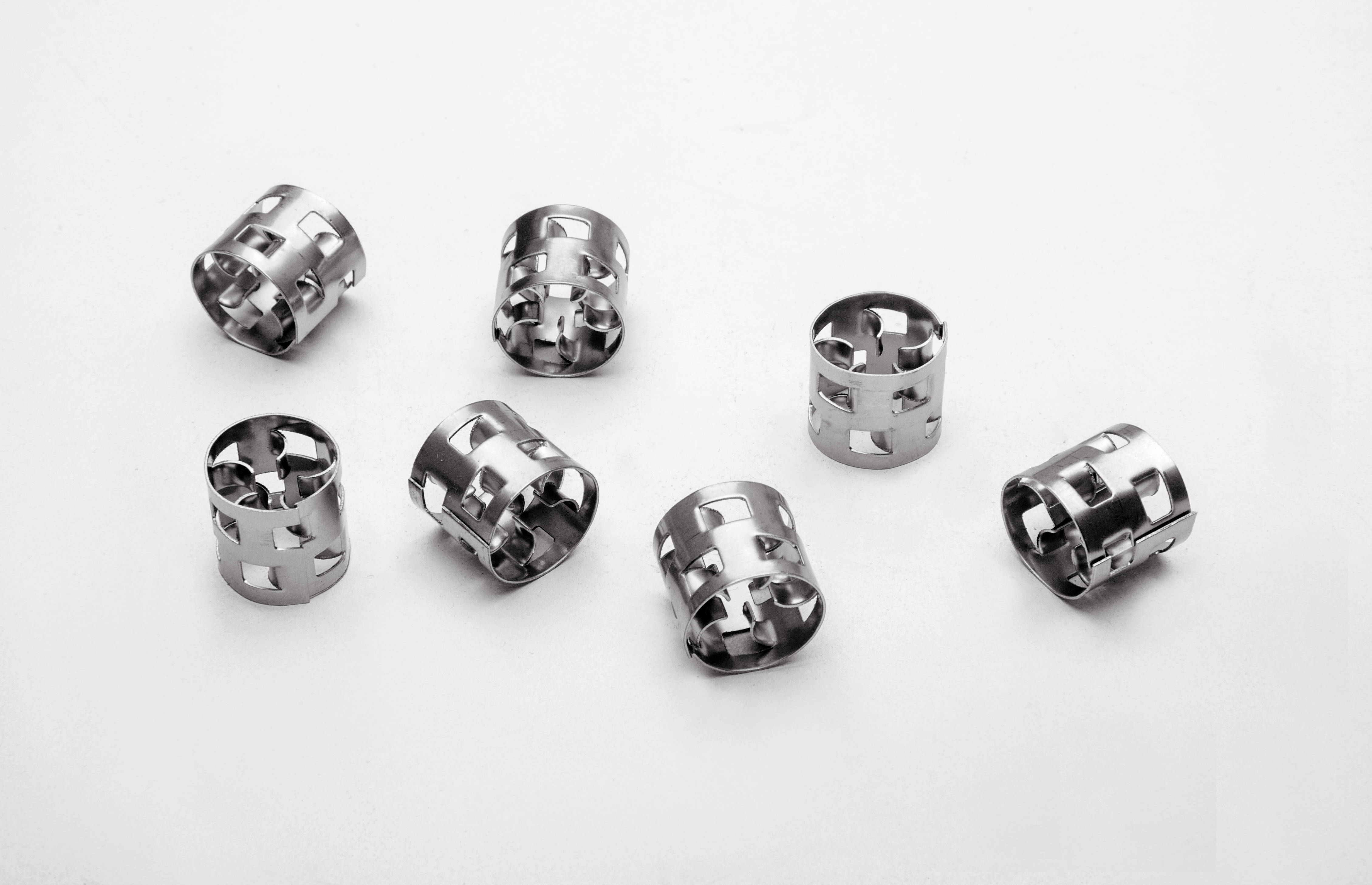 金属鲍尔环填料在环保设备中的卓越应用