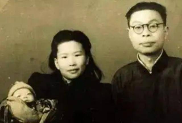 李白:潜伏期与女战友假戏真做!上海解放前20天他被蒋介石枪决