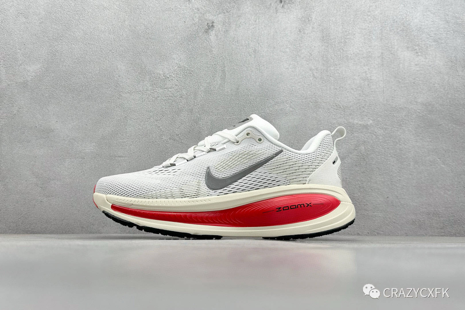 耐克 nike air zoom vomero 18 reactx 登月网面泡绵缓震纯原跑步鞋