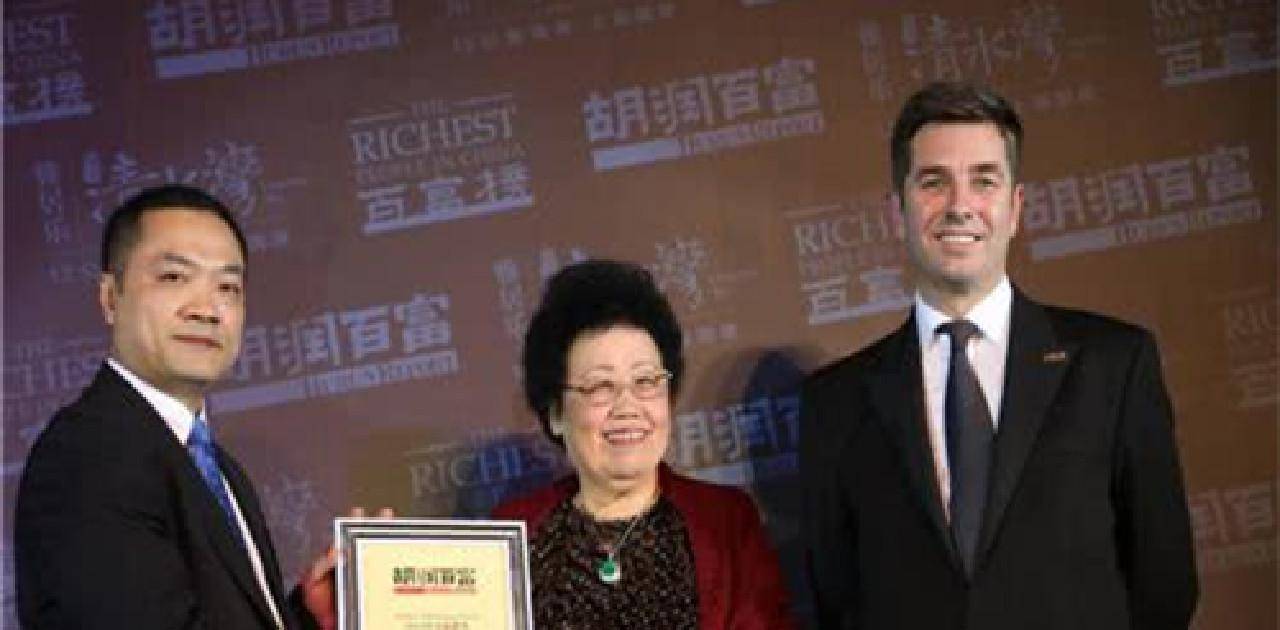 叶赫那拉家族的后人,身价500多亿,拥有北京内环整条街