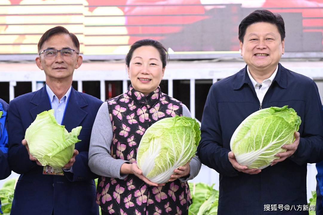 花莲县长徐榛蔚送新春祝福 赞扬市场人员辛劳