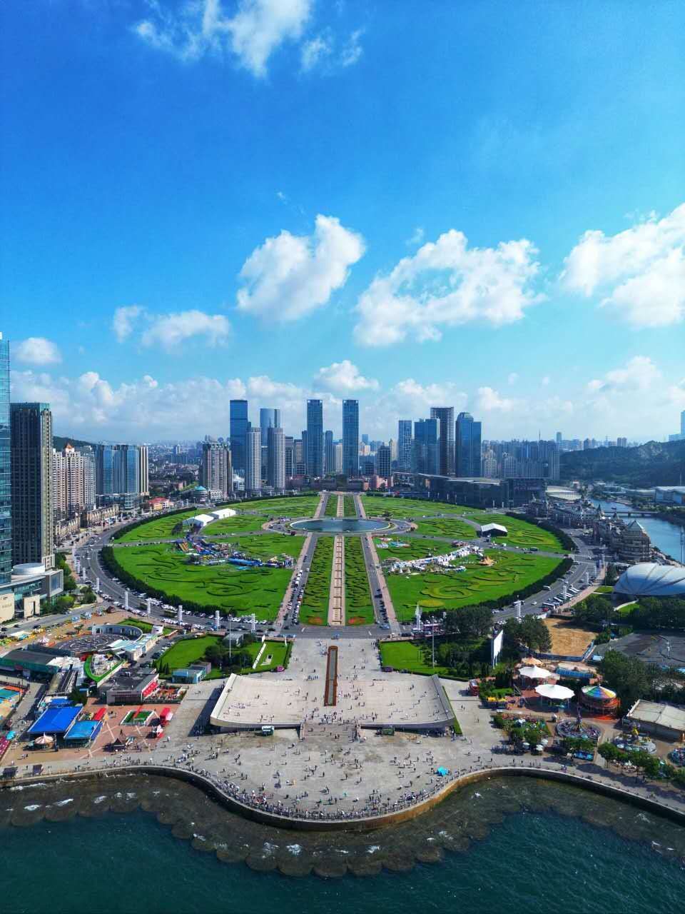 吕文扬的星海广场之行:拥抱滨海风情,沉醉城市之光