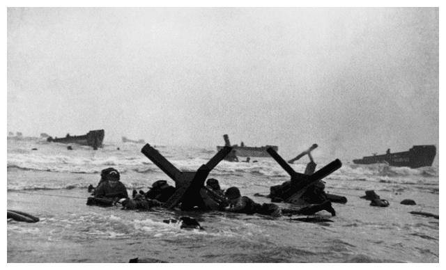 随军记者镜头里真实的血腥奥马哈海滩登陆战