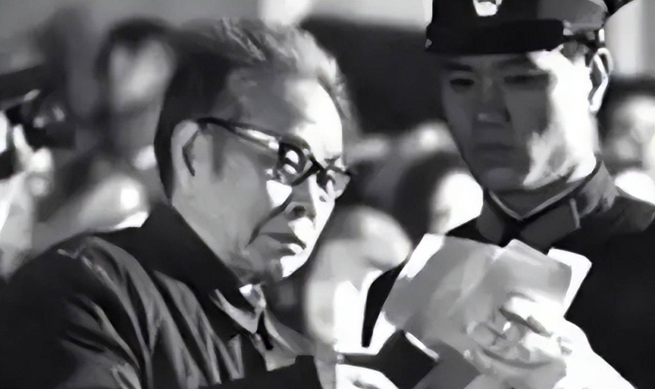 刘学保：教材中的“英雄”，伪装了18年，骗局拆穿后被判无期徒刑_李世白_特务_大会