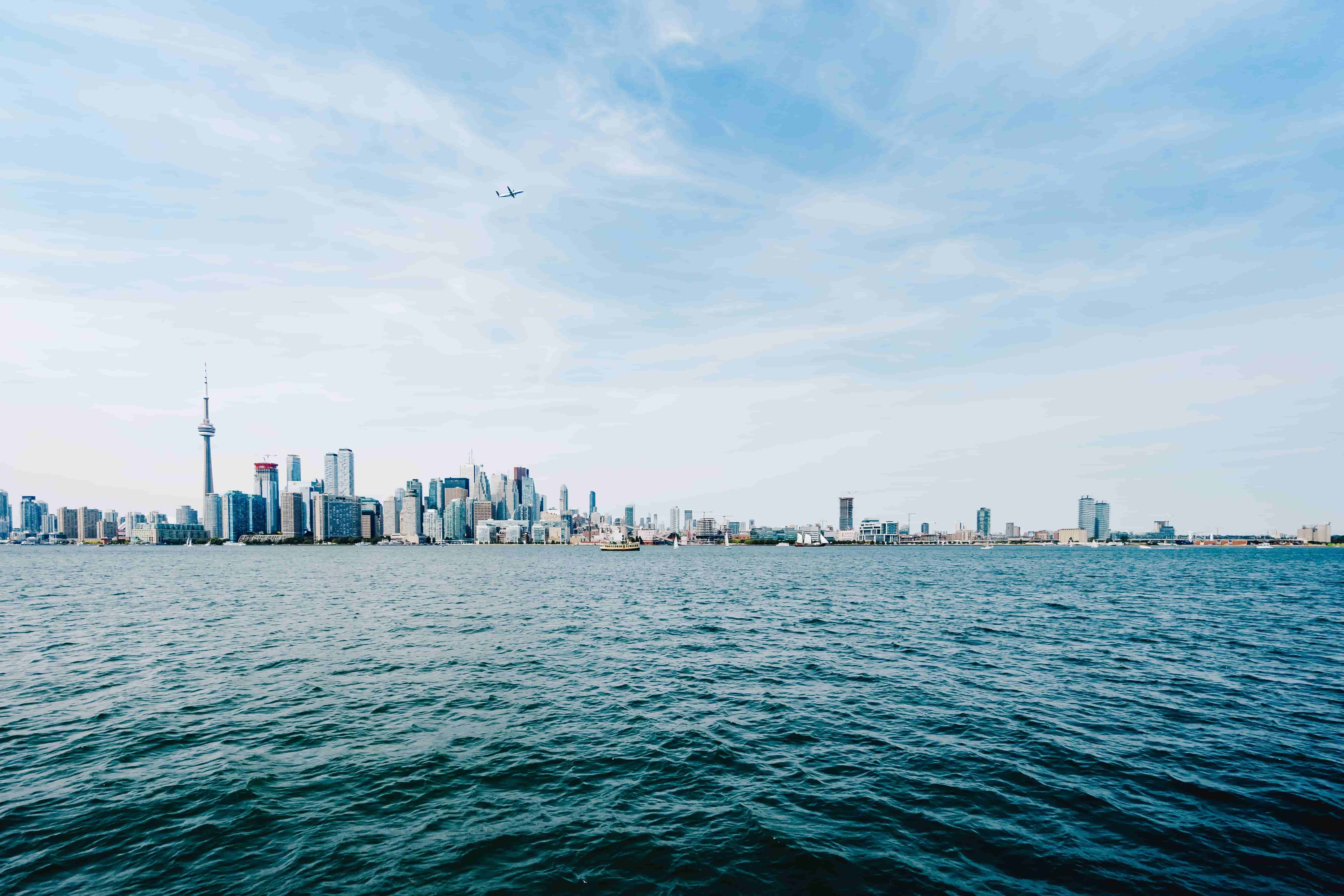 AUG的多重面孔：跨越时空的多样应用解读_搜狐网