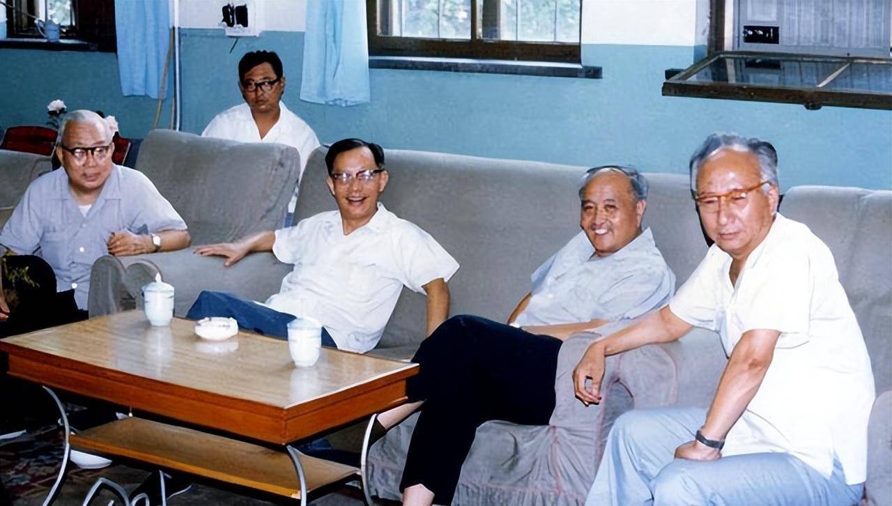 他是最后一任中顾委常委,21岁入党,66岁主政安徽省,享年101岁