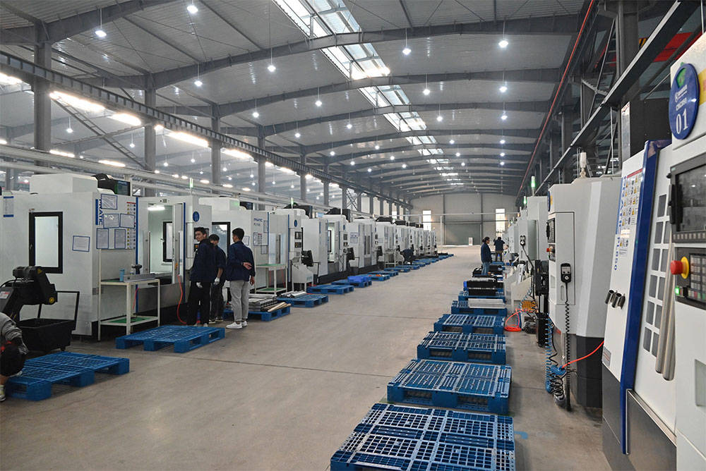 精准照亮每一道工序机加工车间高效照明解决方案全解析