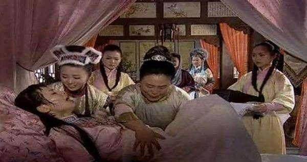 皇后怀孕在冷宫快生了