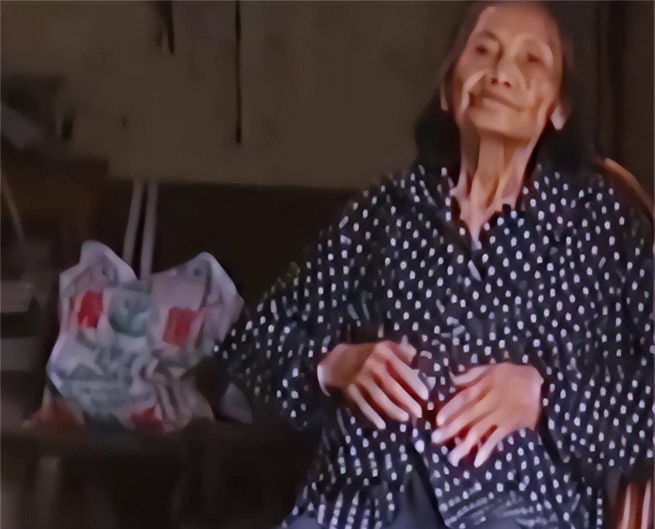 守寡多年的妈妈怀孕