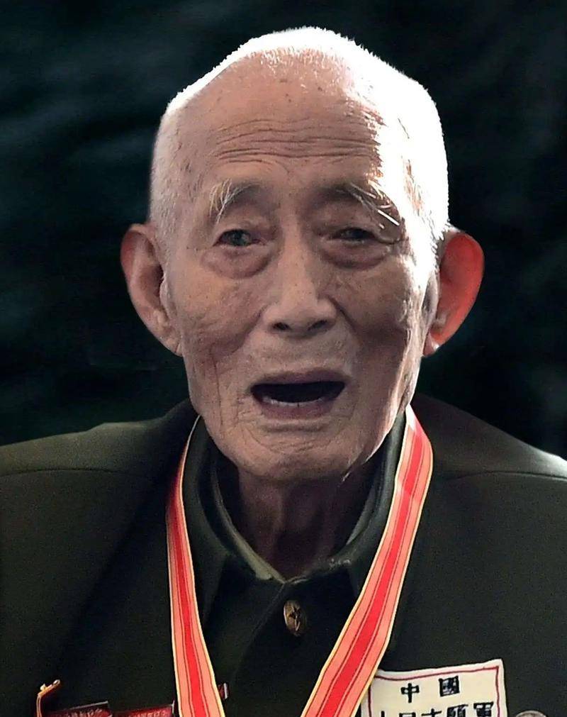 他在上甘岭战役中立下大功,回国后却隐姓埋名,回到农村当农民