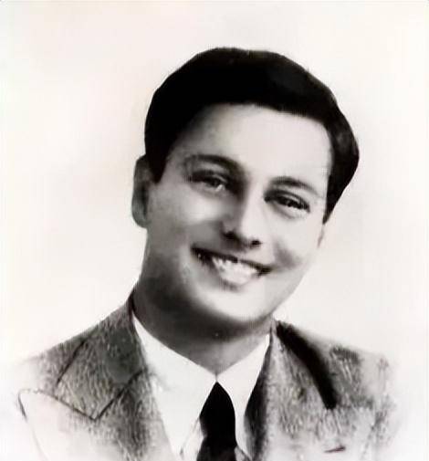 埃及国王法鲁克:盗窃成瘾让丘吉尔遭殃,贪吃无度活活把自己撑死