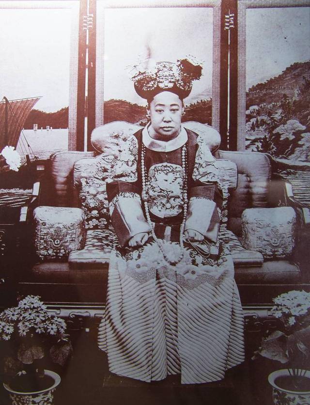 生前最爱吃酱肘子,死后13年尸身不腐