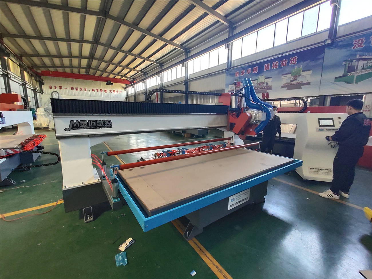 电脑纵横裁板锯: 电脑纵横裁板锯 开启板材切割新时代